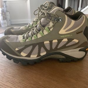 Merrell size 7.5